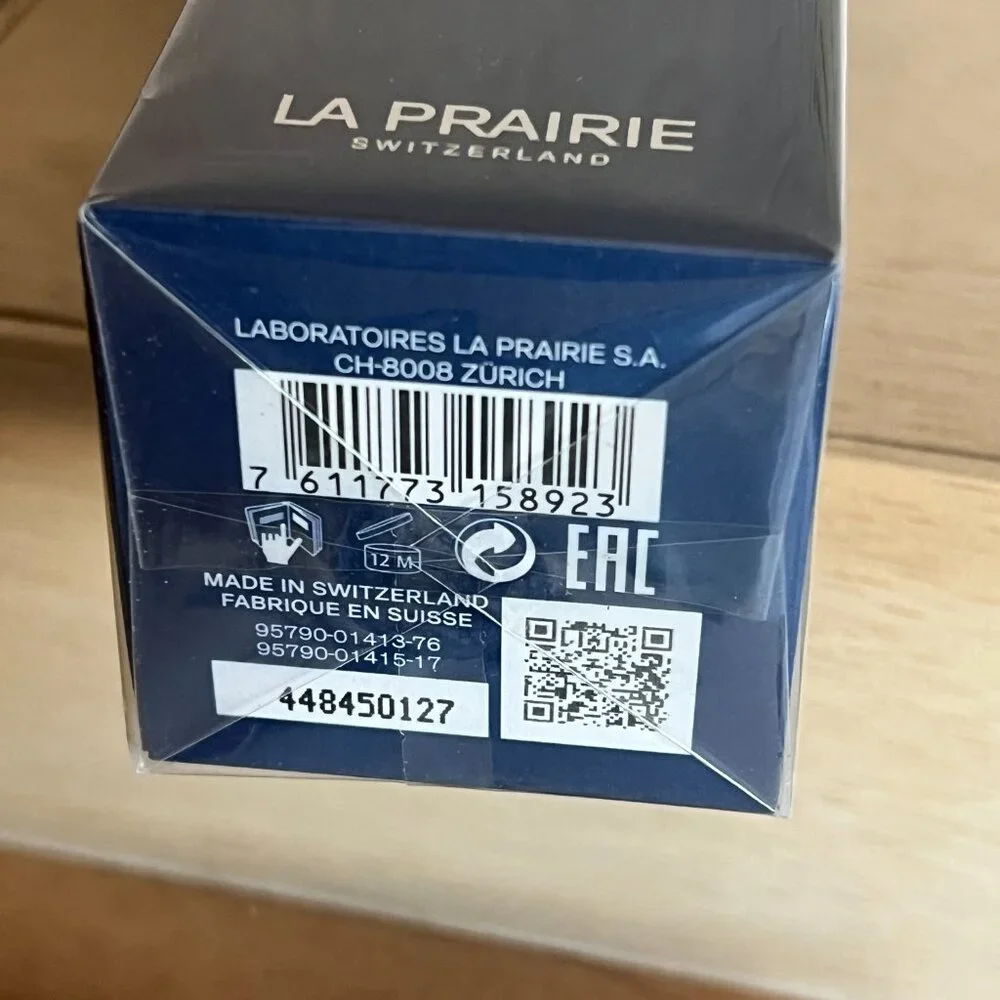 SEALED in box. La Prairie Skin Caviar Liquid Lift Serum 1.7 oz. MSRP $785 - Picture 3 of 3